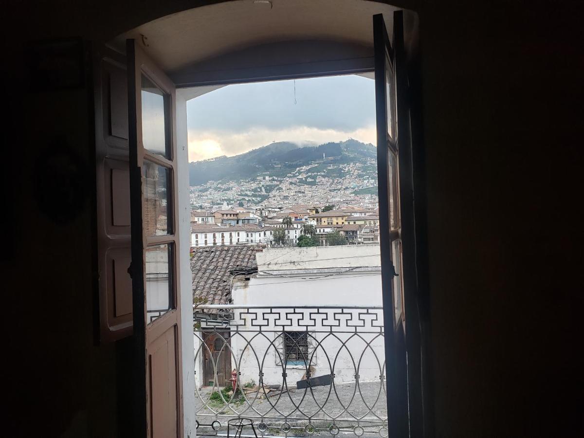 Casa Vieja Del Centro Historico Apartment Quito Bagian luar foto